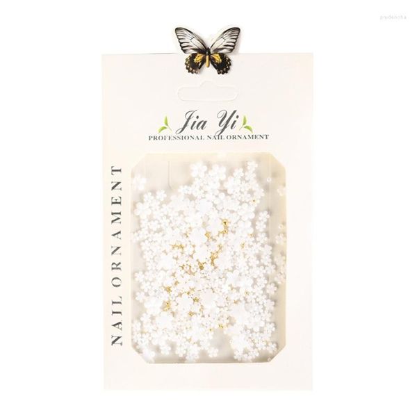 Décorations d'art d'ongle 1 sac/ensemble breloques de fleurs blanches avec des perles d'or et des bijoux en argent bricolage Design 3D