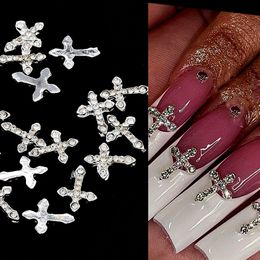 Nail Art Decoraties 10 Stuks Klassiek Volledige Glitter Strass Kruis 3D Nagel Charmes Punk Zilveren Kruis Nail Art Decor Luxe Glitter Legering Kruis -123 230904