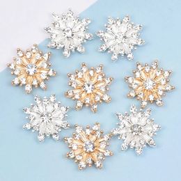 Décorations d'art d'ongle 100 pcs/lot 3D alliage fleur ongles charmes plein diamant perle flocon de neige strass 15*15mm accessoires de manucure ongles bijoux en vrac 231211