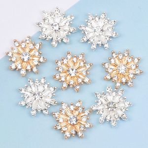 Nail Art Décorations 100 pcs/lot 3D alliage fleur ongles charmes plein diamant perle flocon de neige 15*15mm manucure accessoires ongles bijoux en vrac 230822
