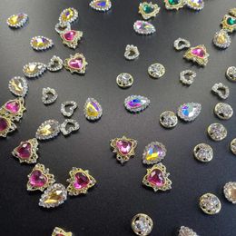 Décorations d'art d'ongle 100pcs Aléatoire Luxe Nail Art Charmes Alliage Métal Ongles Bijoux Accessoires Diamants Mixtes Strass 3D Manucure Fournitures En Vrac 230808