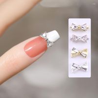 Nail Art Decorations 10pcs 2022 Charmes en alliage Crystal Rignestone Silver / Gol Glass Butterfly Diamonds Bijoux Vivid Luxury Metal Supply