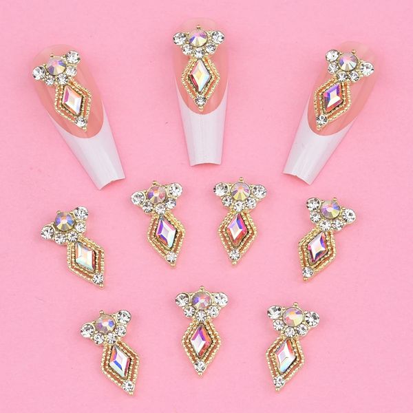 Nail Art Décorations 10pcs Long Gold Silver Luxe 3D Charms Crystal Rhombus Sparkle Bijoux pour femmes Décoration NJ23912 1 231123