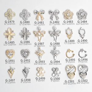 Décorations d'art d'ongle 10pcs / lot 3D Love Flower Zircon Cristaux Alliage de métal Bijoux Nails Accessoires Charms Fournitures 231129