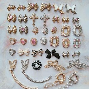 Nail Art Décorations 10pcs / lot Creux Amour Coeur Rose Sailor Moon Pièces Zircon Cristal Manucure Ongles Accessoires Fournitures Charms 230927