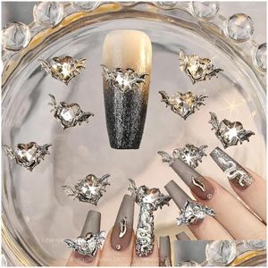 Décorations d'art d'ongle 10pcs luxe chauve-souris ailes d'amour charmes style sombre alliage coeur zircon bijoux pour manucure décoration accessoire goutte otp0r