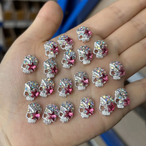 Nail Art Décorations 10pcs Brillant Diamant Métal Crâne Charmes 3D Halloween Gothique Punk Rétro Alliage Manucure DIY Bijoux 58 231123