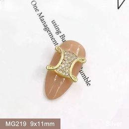 Nail Art Decoraties 10 pcslot MG219 Luxe Japanse Legering Zirkoon Kristallen s Sieraden Nagels Accessoires Charms Levert 231114