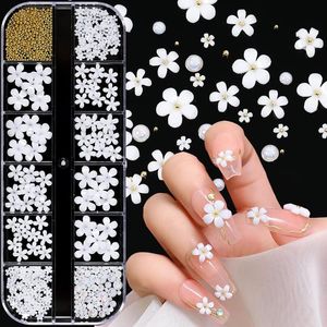 Nail Art Décorations 12 Grille/Boîte Décoration DIY 3D Shell Fleur Imitation Accessoires Outil Charme Perle Alliage De Mode Manucure