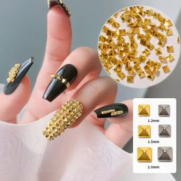 Nagelkunstdecoraties 200 stuks zak Klinknagelversiering Goud Zilver Kristal Diamant Nagelsteentjes Multisize Edelstenen Metaal Platte nagelklinknagels Studs 231016