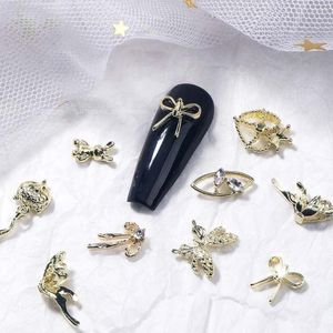 Nail Art Decorations 2023 Accessoires 3D Diamonds Golden Wings Bow Crown Rhinestones