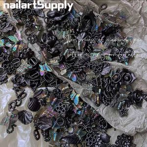 Nail Art Decoraciones Dark Fallen Series Charm 50G Bolsa Mezcla aleatoria Negro Barroco Resina Piezas de manicura Flor gótica Mariposa Perla Brillo Ornamento 230608