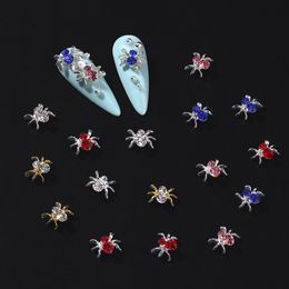 Nagelkunstdecoratie LEAMX 10 stuks Legering Spider Nail Art Decoraties 3D ABWhite Glas Kristal Edelsteen Versiering Spider Nagelsieraden Nagelbedels 230905