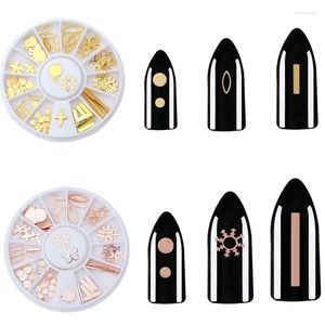 Nail Art Decorations Rose Gold Rivet Studs 3d Decoration Circle Snowflake Star Ronde vierkante driehoek gemengde accessoires in wiel