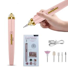 Équipement d'art d'ongle 5 en 1 perceuse à ongles électrique avec lumière Portable Mini outils de stylo d'art de manucure électrique pour dissolvant de gel 231208