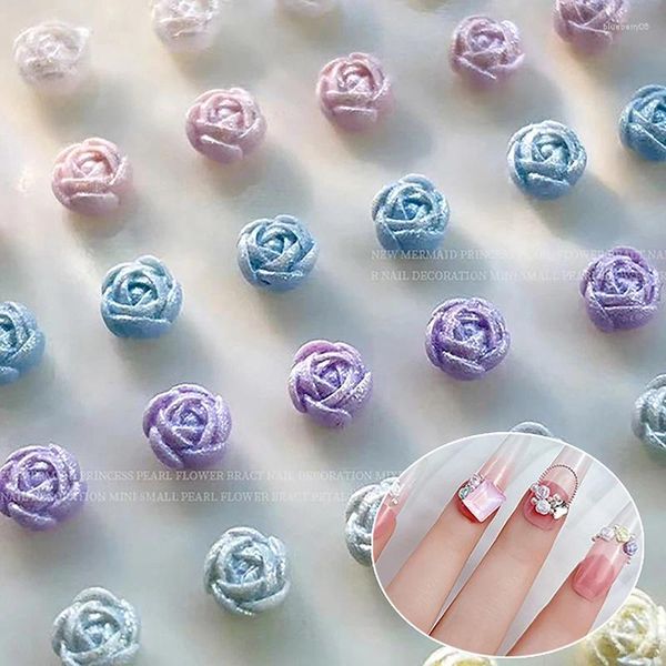 Kits de arte de uñas 50 unids Flor Bud Resina Gemas Piedras DIY Artesanías Pegatinas 3D para accesorios de esmalte de gel Parche de maquillaje de punta de dedo