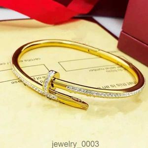 Bracelet à ongles Bracelets Bangle une ligne diamant titane acier designer pour femmes hommes bijoux de luxe cadeaux femme fille or argent rose noir en gros pas fondu VU3W