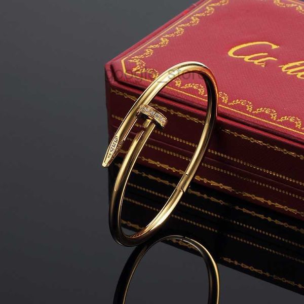 Bracelet de bracelet bracelets de luxe bijoux de luxe femmes mode bracele en alliage en alliage en alliage en or ne s'est jamais fondu non allergique