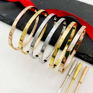 Bracelet à ongles collier designer pour femmes bracelets bijoux de luxe pour femmes mode bracelet titane acier alliage plaqué or artisanat mariage cadeaux de la Saint-Valentin