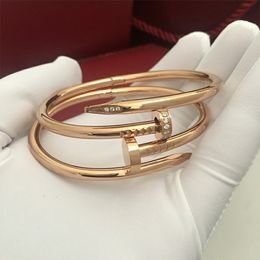 pulsera de uñas de plata Pulseras abiertas de uñas de marca clásica de 4 colores temperamento femenino pulsera de moda Simple pulsera de tornillo de acero inoxidable para regalo de mujer