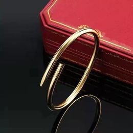 Brazalete de moda para uñas para hombres y mujeres, pareja, brazalete de oro, joyería de diseñador, regalo del Día de San Valentín