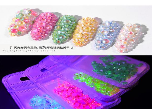 Taladro plano para uñas Neon BullingBulling Diamante brillante Efecto de diferentes colores según la luz Decoraciones artísticas para uñas 3Gbags Lumi7355800