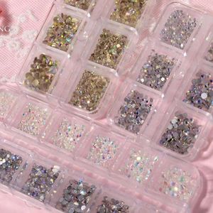 Nail Glitter 1 boîte Crystal Art Strass Or Argent Diamant Coloré Fond Plat Forme Mixte DIY 3D Décoration Dans 12 Pot De Cellules