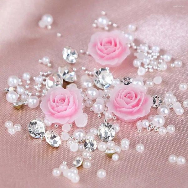 Nail paillettes Rose Rose Rose Rose Charmes de fleur de perle Perle Art Bijoux Decoration DIY PROPRITION DE LA Saint-Valentin