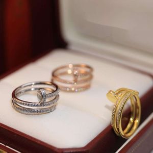Nagelring Clou Ring voor vrouwontwerper Diamond maat 6 7 8 Fijne zilveren T0P -kwaliteit Officiële reproducties Fashion Classic Style Anniversary Leuk cadeau