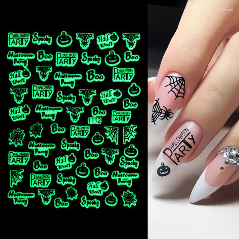 Nagelstickers Halloween Lumineuze stickers Diy zelfklevende schuifregelaars gloeien in de donkere fluorescentie voor nagels vrouwen
