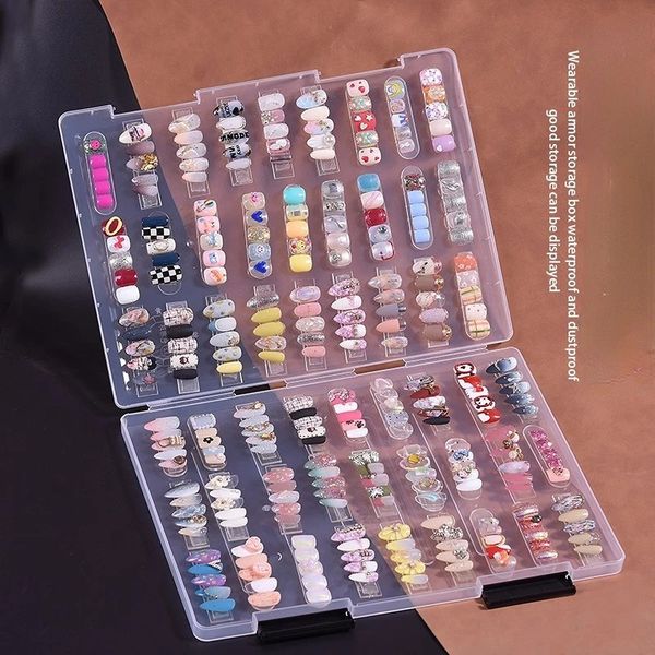 Conseils de clou Afficher le livre Nail Art montrant le gel étagère polonais faux ongles Manucure Collector Box Faux Conseils Afficher les outils de clou.