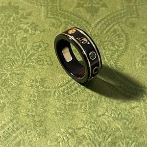 Étroit noir zircone mariage luxe mens bague étoiles créatives amour forme abeilles perles mignonnes décorer charmantes bagues en céramique type de verrouillage ZB039 E23