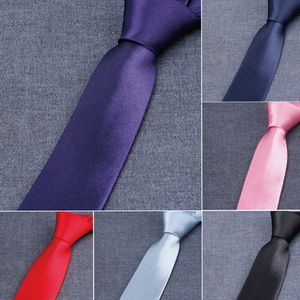 Smalle versie heren op maat gemaakte 50 kleuren 145*5 cm vrijetijds pijltas stroping skinny vaste kleur stropdas gratis fedEx