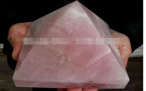 Nat ure rose quartz cristal pyramid Point Healing0123458583823