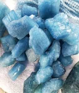 Gift Aquamarine naturel Crystal brut Crystal Crystal Quartz Gem Rock Rock Gemstone guérison Pierres et minéraux pour la fabrication de bijoux 5791684