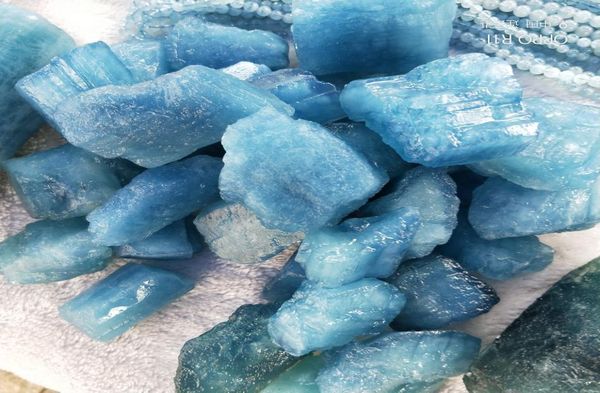 Gift Aquamarine naturel Rough Raw Stone Crystal Minterzid Quartz Gem Rock Gemstone Guérison Pierres et minéraux pour la fabrication de bijoux1746621