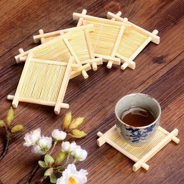 Plateau de bambou en forme carrée Tapis naturel Bamboo Tea Plateaux Créatif fait à la main Concave Coaster 8.5cm * 8.5cm