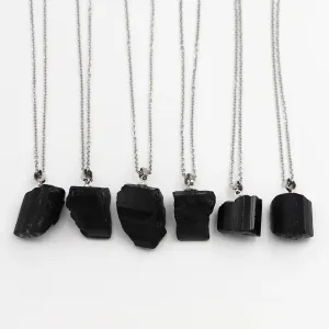 Natuurlijke zwarte toermalijn hanger Natuurlijke onregelmatige ruwe charme hanger genezende energiebehangers voor doe -het -zelf sieraden geschenken