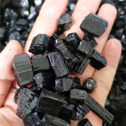Natural Black Tourmaline Raw Ore Gem Crystal Mineral spécimen d'énergie rugueux Balance de guérison du Reiki métaphysique