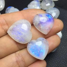 Natural Blue Moonstone Pendant Coeur Forme Crystal Real Stone Reiki Moon Stone Neclace pour bijoux Femme Ornement fille DIEL 240506