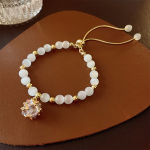 Bracelet de cristal naturel pour femmes blancs de pierre de pierre perle de la mode