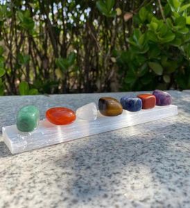 Gift Crystal Natural Quartz sept couleurs chakra guérison pierre pierre pierre avec gypse Reiki Yoga Base Home Decor6411884