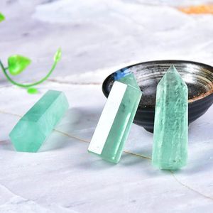 rokerige kwarts geode Natural Crystal Green Fluoriet Point Healing Stone Hexagonal Prisms 50-80mm Obelisk Wand Tandbehandelingssteen Diy Qylbaf