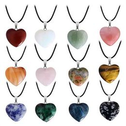 Natuurlijke kristallen stenen hanger ketting hand gesneden creatieve hartvormige edelsteen kettingen mode accessoire cadeau met ketting 20 mm GC1491