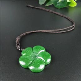 Collier pendentif trèfle en Jade chinois vert naturel, accessoires de mode, bijoux de charme, amulette sculptée, cadeaux pour