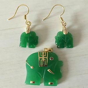 Natuurlijke groene jade gesneden olifant hanger ketting oorbellen set