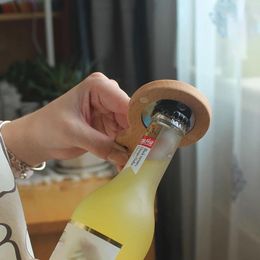 Natuurlijke handgemaakte bamboe houten flessen opener koelkast magneten koelkastpasta home decoratie bier fles opener cadeau