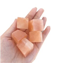 Natural High Quality Sélénite Cube Guérison Quartz Crystal Cumbe Cube Aquarium Stone pour cadeaux DÉCOR HOME