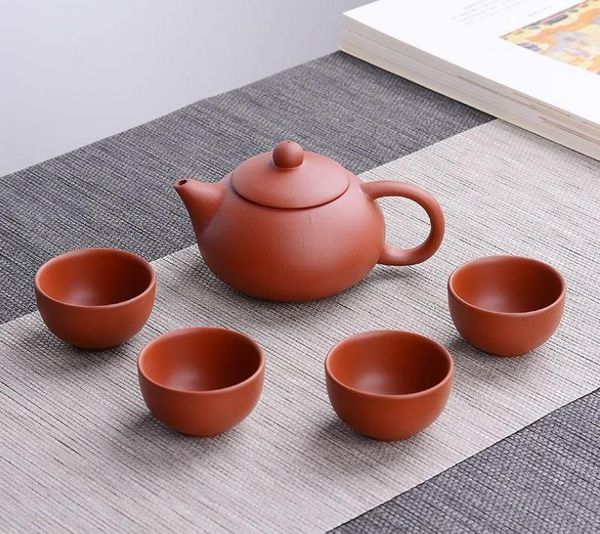 Service à thé en argile violette naturelle avec 1 théière 4 tasses à thé fait à la main sable violet chinois Kong Fu Teaware thé cadeaux SN4921