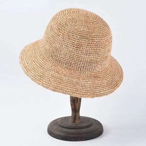 Chapeau de seau de raffie naturel pour femmes faites à la main au crochet paille pour dames de printemps d'été plage de la plage de la plage pêcheuse floqueuse 240320